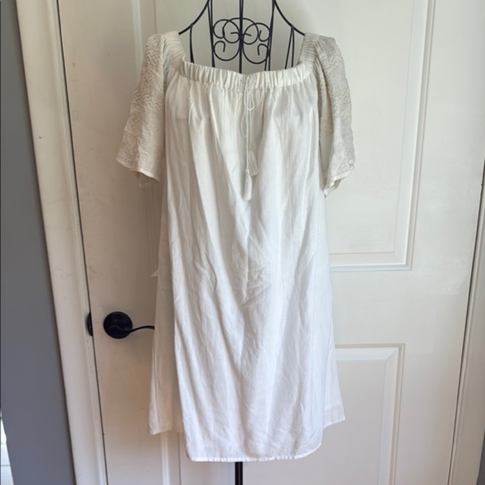 Old Navy cream off the shoulder lined dress